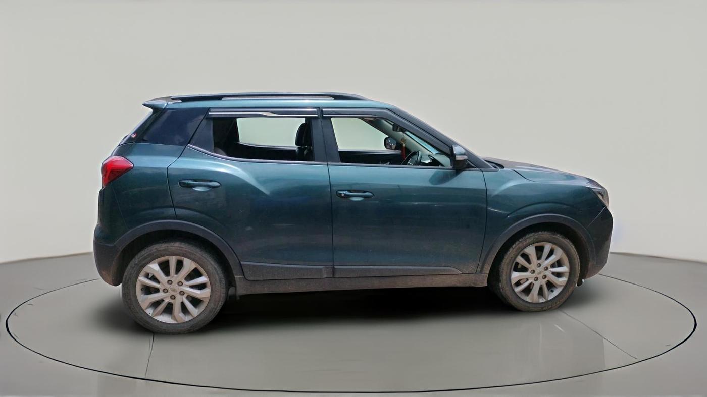 2021 Mahindra XUV300 W8 1.2 PETROL, Petrol, Manual, 32,077 km, exterior