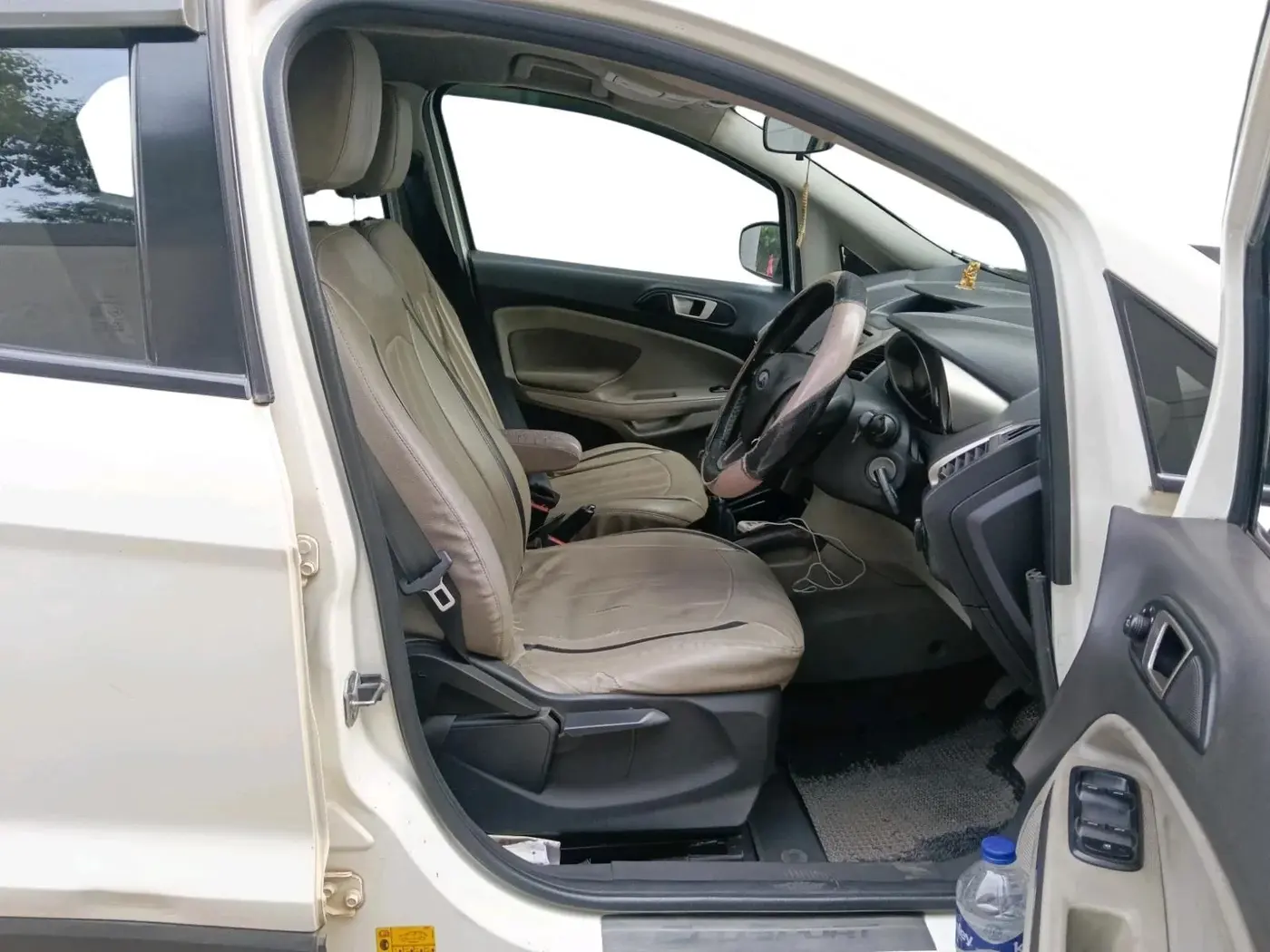 2015 Ford Ecosport TITANIUM 1.5L DIESEL, Diesel, Manual, 1,38,620 km, interior