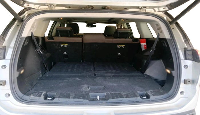 2023 Jeep MERIDIAN LIMITED (O) 4X2 AT, Diesel, Automatic, 23,141 km, exterior