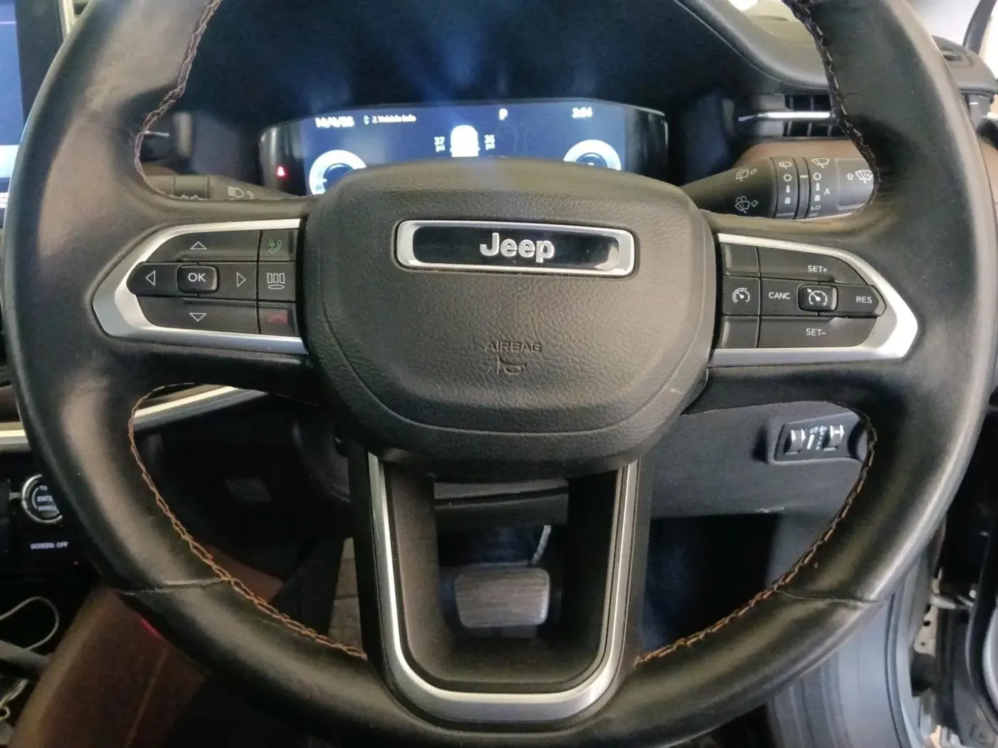 2023 Jeep MERIDIAN LIMITED (O) 4X2 AT, Diesel, Automatic, 23,500 km, interior
