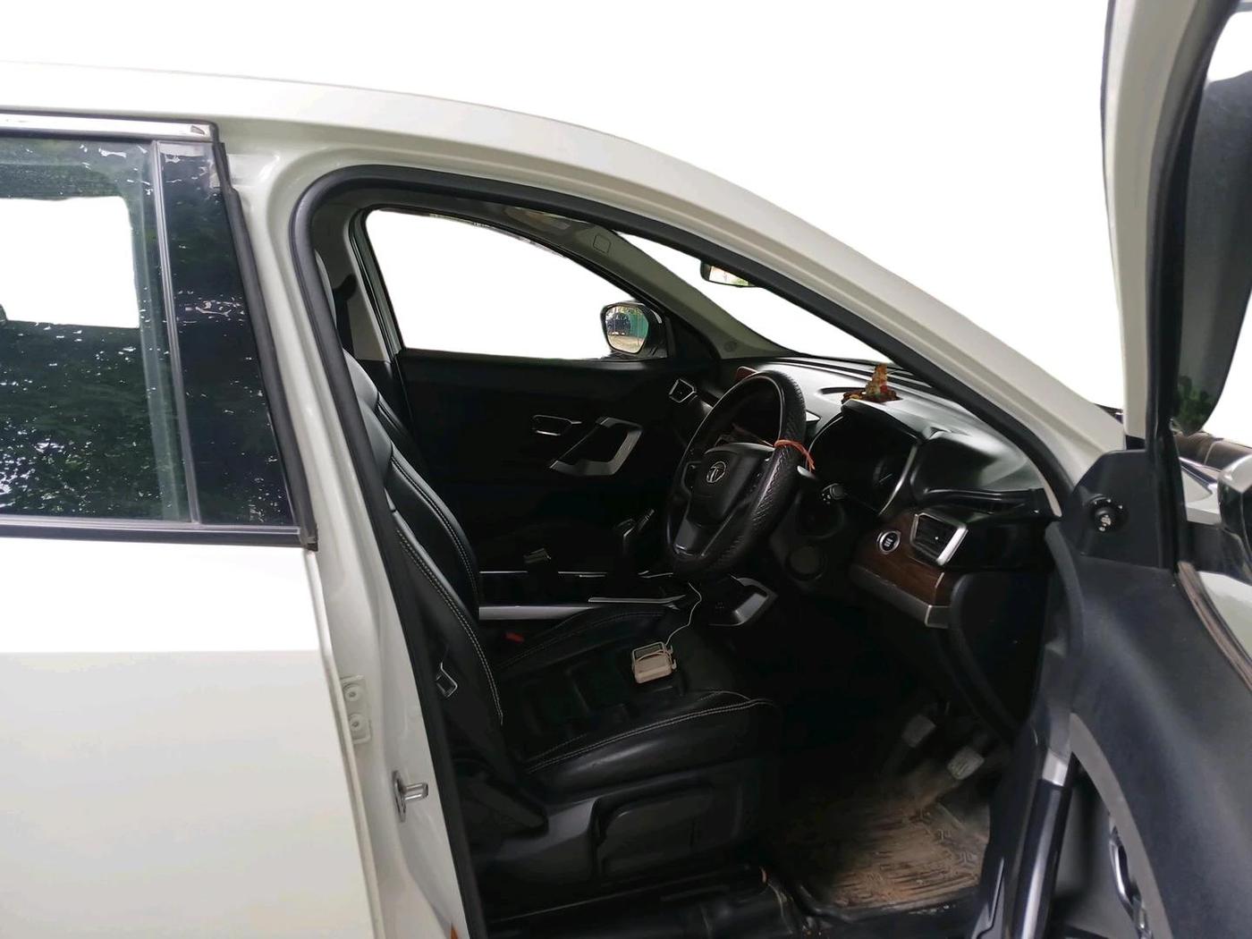 2020 Tata Harrier XT PLUS 2.0L KRYOTEC, Diesel, Manual, 49,255 km, interior