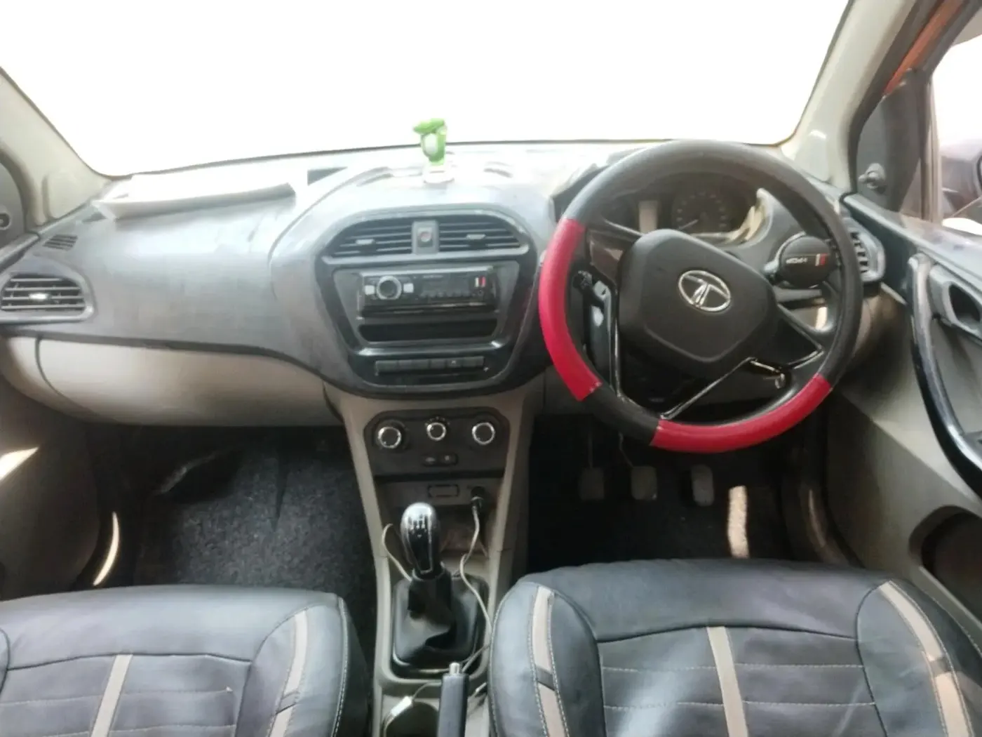 2018 Tata Tiago XM PETROL, Petrol, Manual, 67,475 km, interior