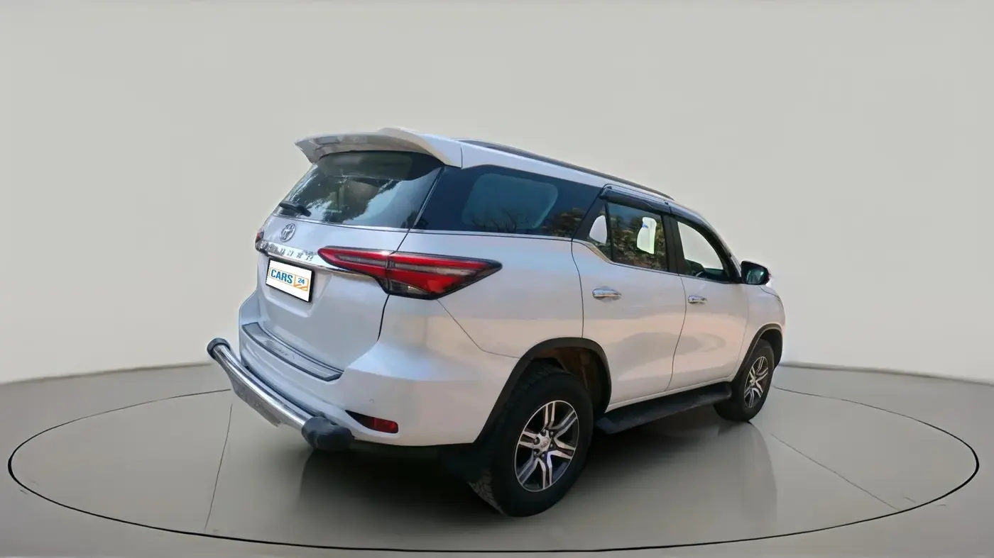 2024 Toyota Fortuner 4X2 MT 2.8 DIESEL, Diesel, Manual, 20,066 km, exterior