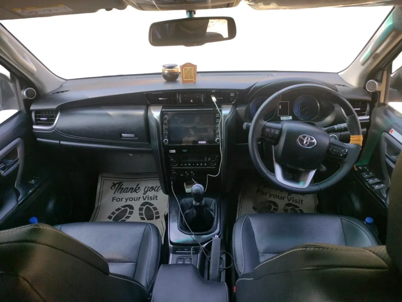 2024 Toyota Fortuner 4X2 MT 2.8 DIESEL, Diesel, Manual, 20,066 km, interior