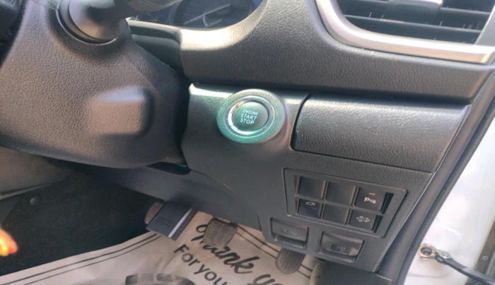 2024 Toyota Fortuner 4X2 MT 2.8 DIESEL, Diesel, Manual, 20,066 km, interior