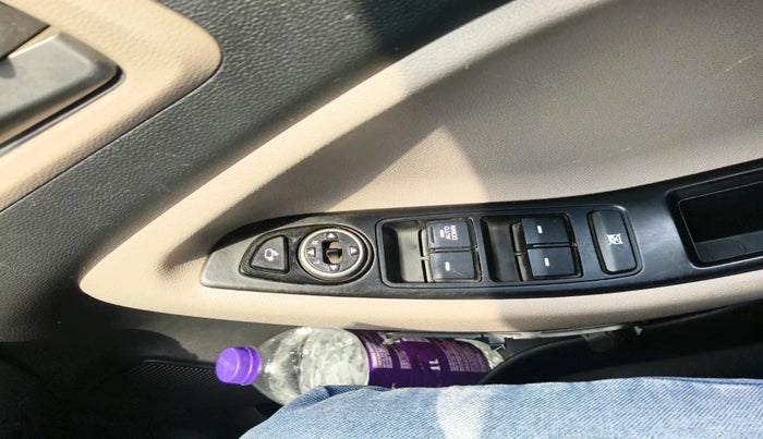 2017 Hyundai Elite i20 ASTA 1.2, Petrol, Manual, 64,553 km, interior