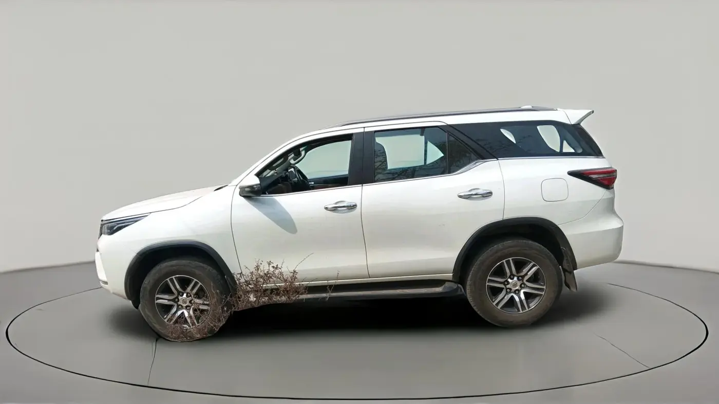 2022 Toyota Fortuner 4X2 AT 2.8 DIESEL, Diesel, Automatic, 66,590 km, exterior