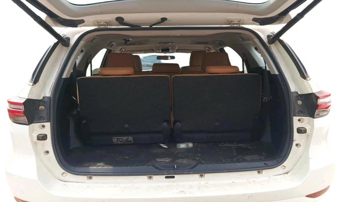 2022 Toyota Fortuner 4X2 AT 2.8 DIESEL, Diesel, Automatic, 66,590 km, exterior