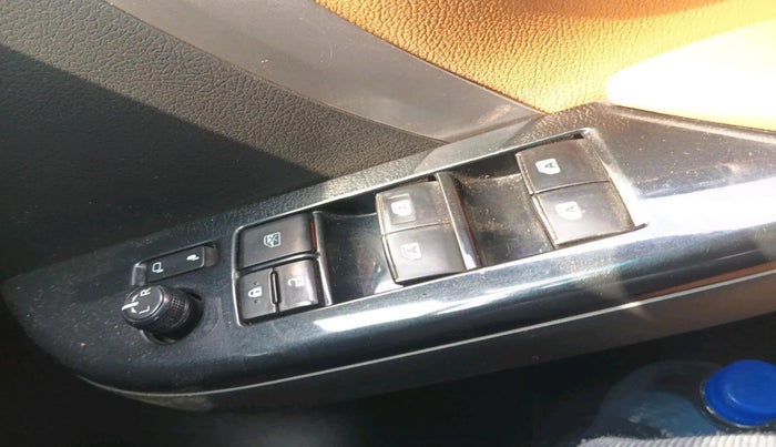 2022 Toyota Fortuner 4X2 AT 2.8 DIESEL, Diesel, Automatic, 66,590 km, interior