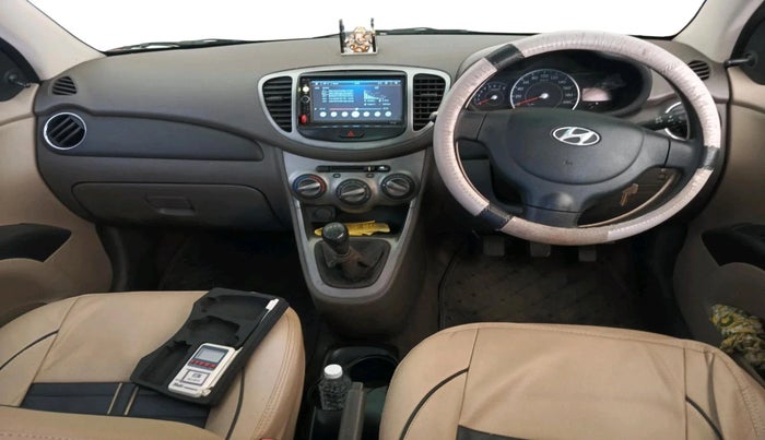 2011 Hyundai i10 MAGNA 1.1, Petrol, Manual, 1,19,968 km, interior