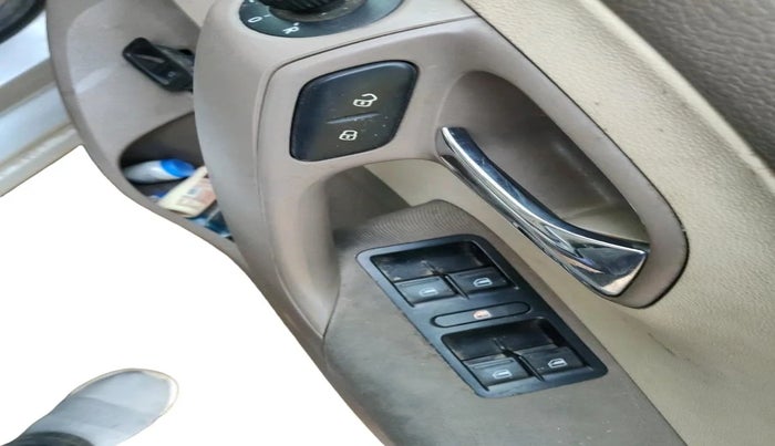 2013 Skoda Rapid AMBITION 1.6 TDI CR MT, Diesel, Manual, 1,08,810 km, interior