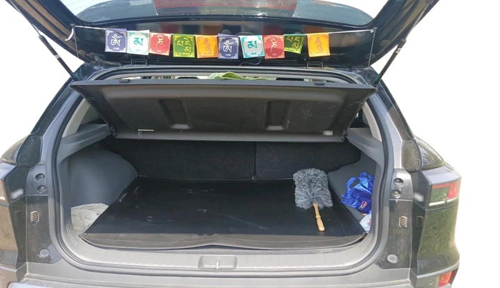 2024 Hyundai Creta SX 1.5 PETROL, Petrol, Manual, 6,680 km, exterior