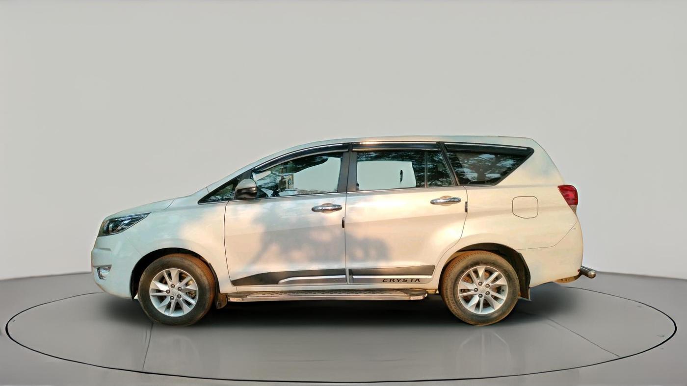 2023 Toyota Innova Crysta 2.4 GX 8STR, Diesel, Manual, 1,08,131 km, exterior