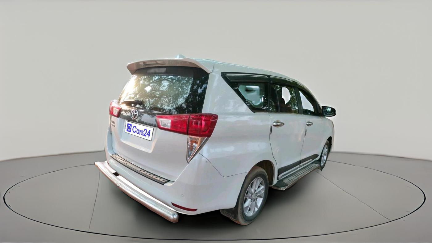 2023 Toyota Innova Crysta 2.4 GX 8STR, Diesel, Manual, 1,08,131 km, exterior