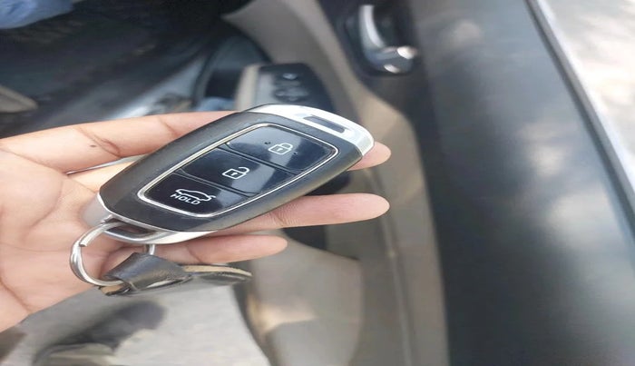 2019 Hyundai Verna 1.6 VTVT SX O, Petrol, Manual, 2,22,154 km, interior