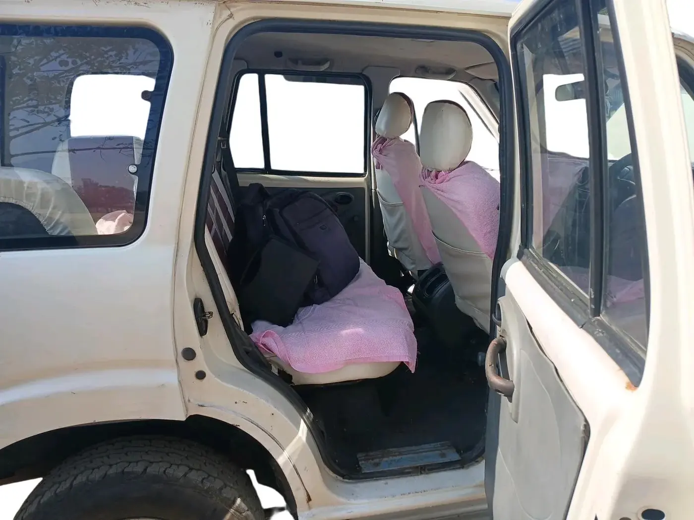 2011 Mahindra Scorpio 2.5 TURBO 7 STR, Diesel, Manual, 1,00,000 km, interior