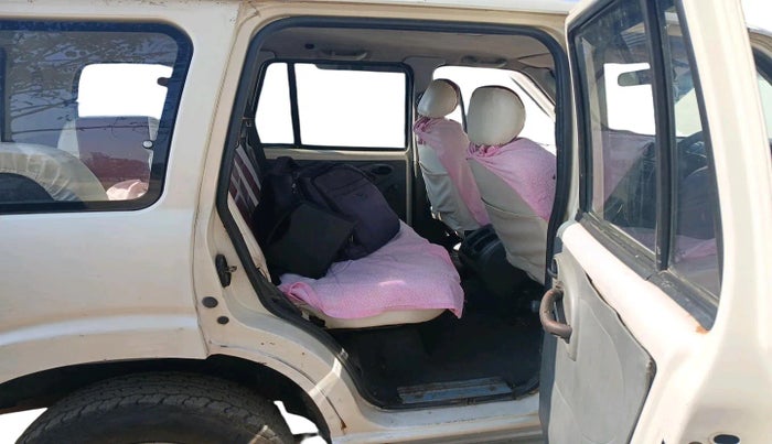 2011 Mahindra Scorpio 2.5 TURBO 7 STR, Diesel, Manual, 1,00,000 km, interior