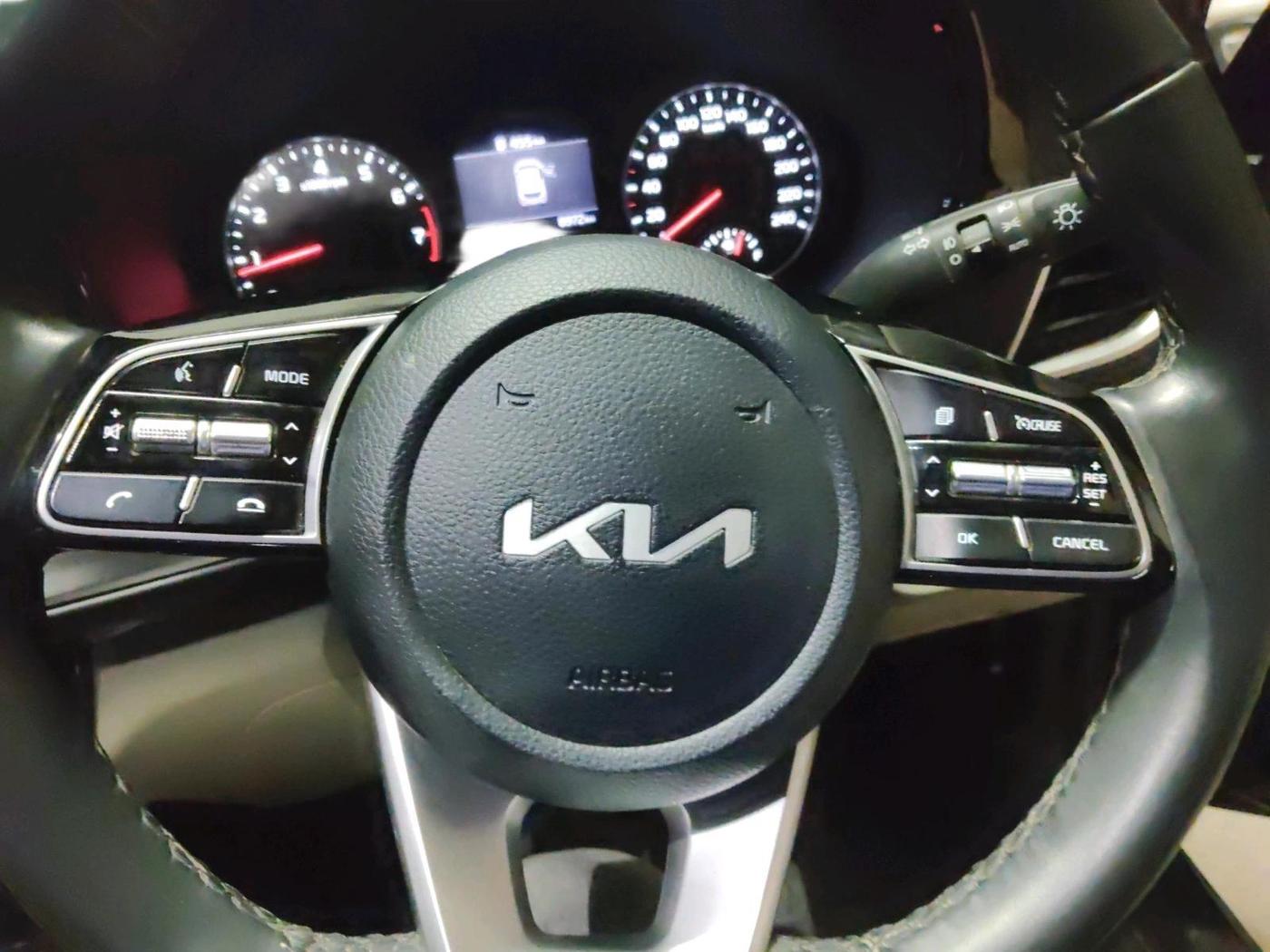 2022 KIA SELTOS HTX PETROL 1.5, Petrol, Manual, 8,976 km, interior