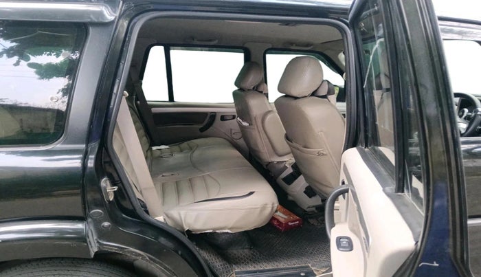 2015 Mahindra Scorpio S10, Diesel, Manual, 82,145 km, interior