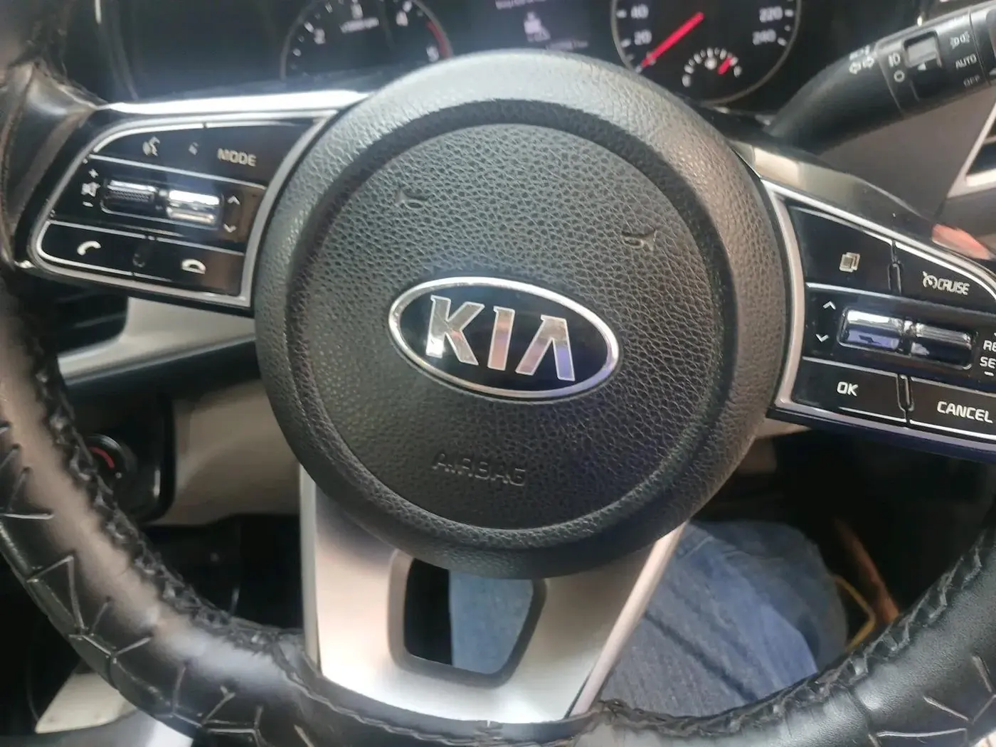 2020 KIA SELTOS HTX 1.5 DIESEL, Diesel, Manual, 1,22,561 km, interior