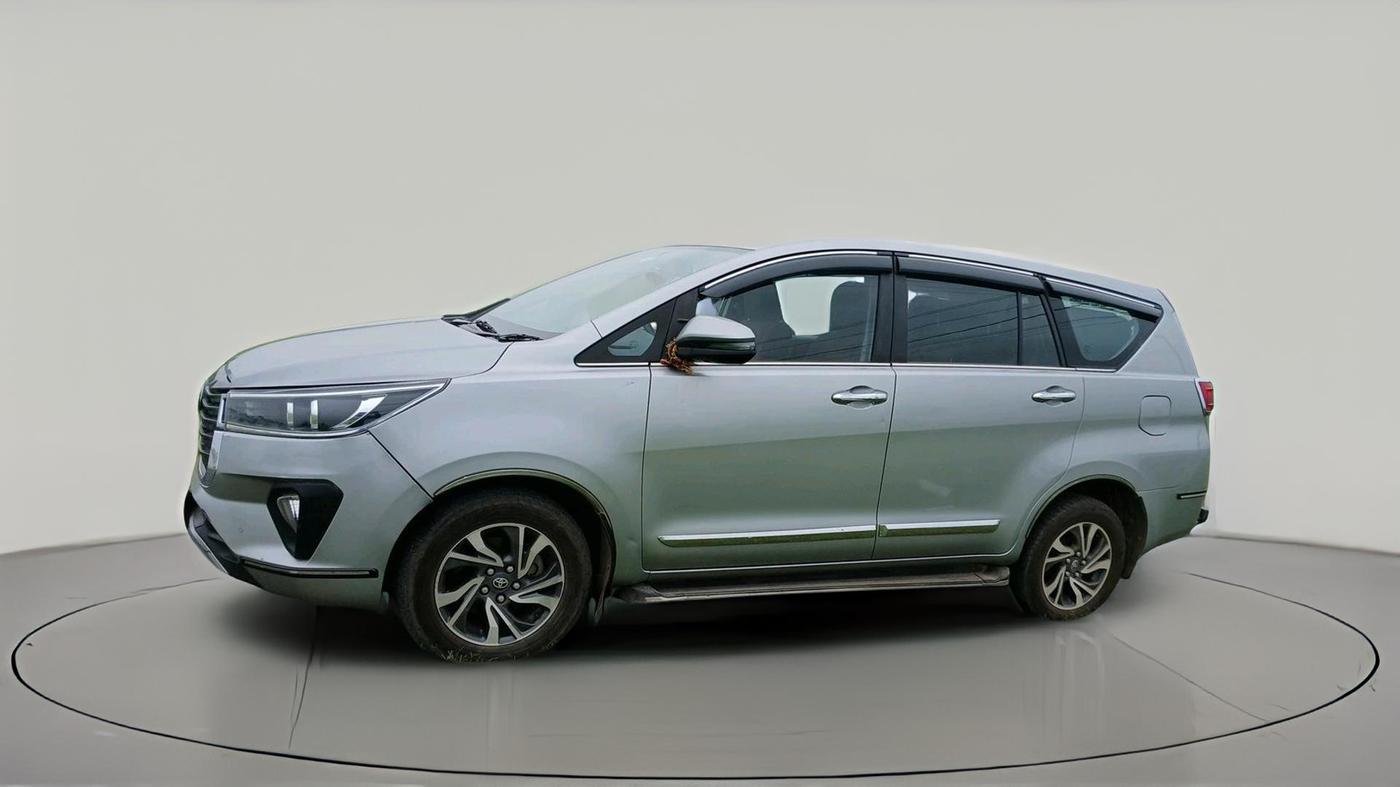 2021 Toyota Innova Crysta 2.4 VX 8 STR, Diesel, Manual, 1,76,871 km, exterior
