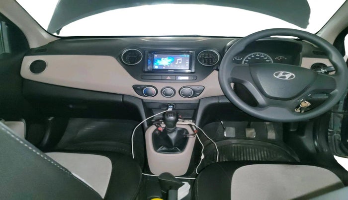 2013 Hyundai Grand i10 MAGNA 1.2 KAPPA VTVT, Petrol, Manual, 1,02,500 km, interior