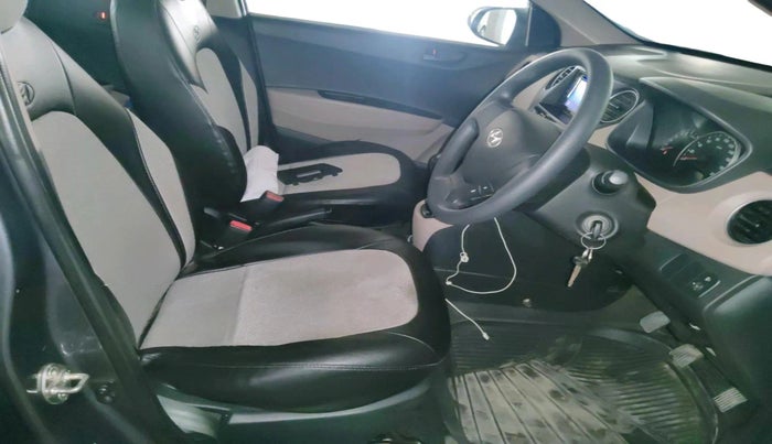 2013 Hyundai Grand i10 MAGNA 1.2 KAPPA VTVT, Petrol, Manual, 1,02,500 km, interior