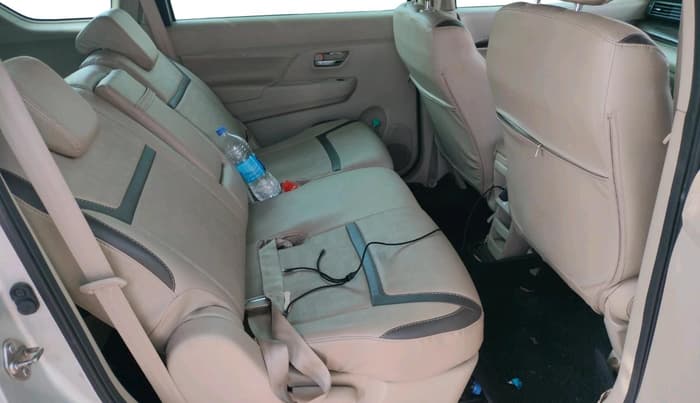 2021 Maruti Ertiga ZXI+ SHVS, Petrol, Manual, 70,191 km, interior