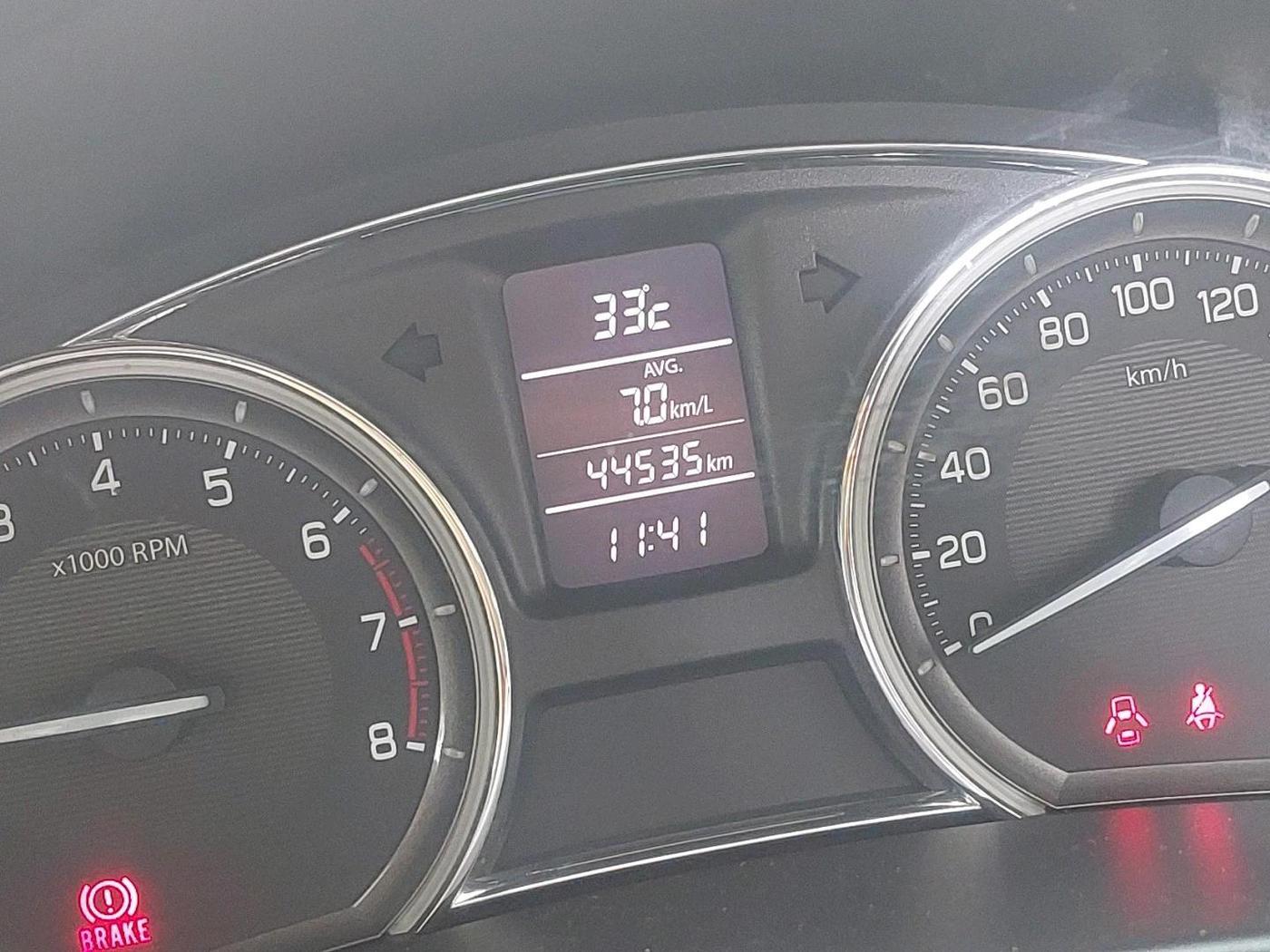 2015 Maruti Ciaz ZXI, Petrol, Manual, 44,535 km, interior