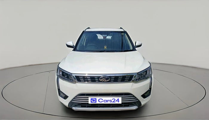 2022 Mahindra XUV300 W8 1.2 PETROL, Petrol, Manual, 35,359 km, exterior