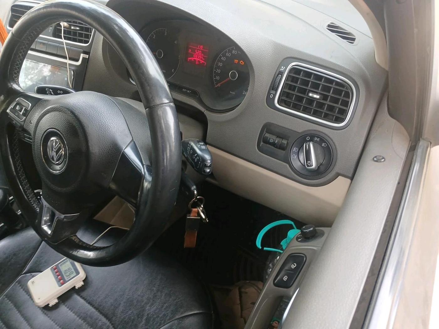 2012 Volkswagen Vento COMFORTLINE DIESEL 1.6, Diesel, Manual, 1,08,394 km, interior