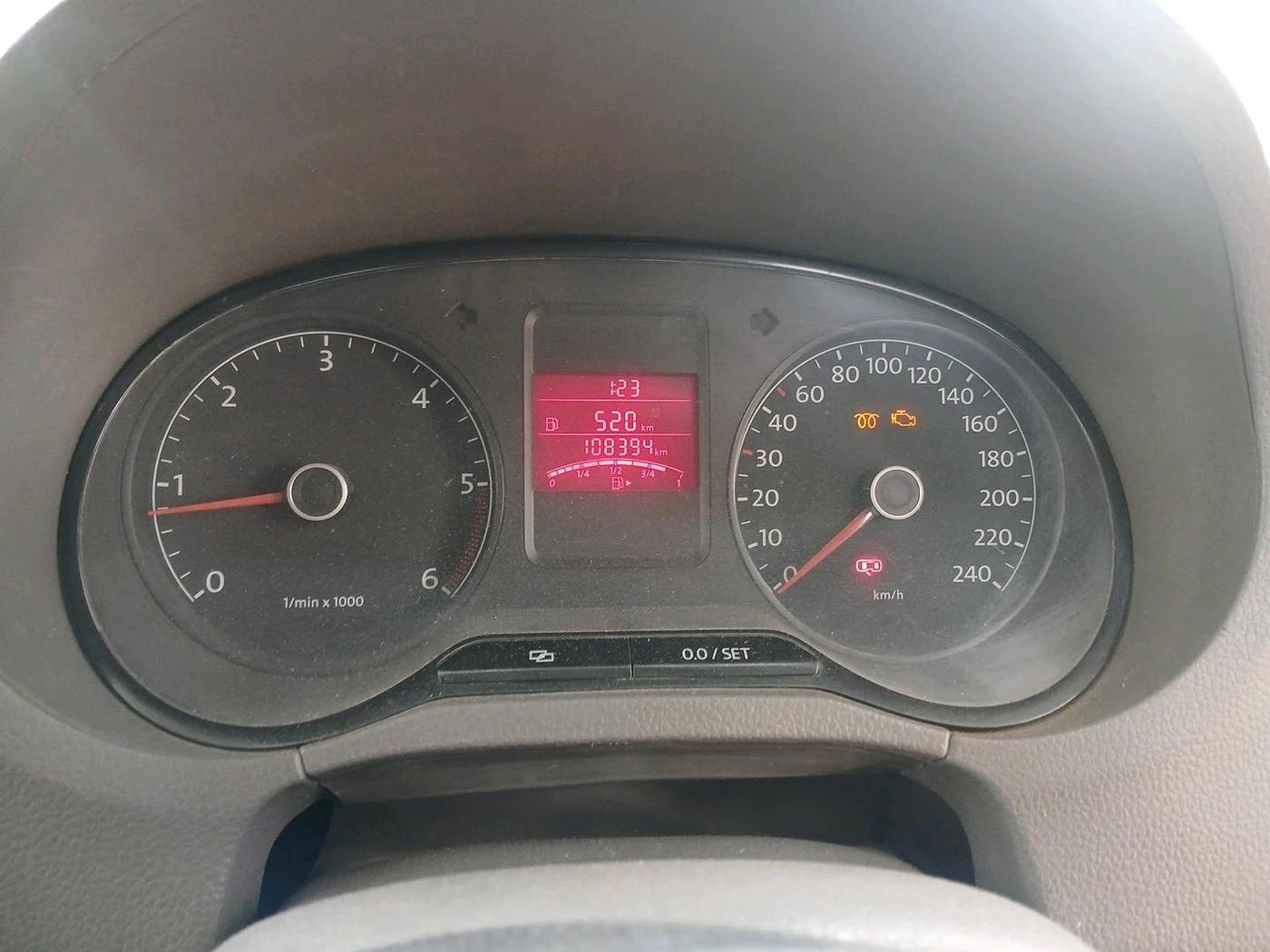 2012 Volkswagen Vento COMFORTLINE DIESEL 1.6, Diesel, Manual, 1,08,394 km, interior