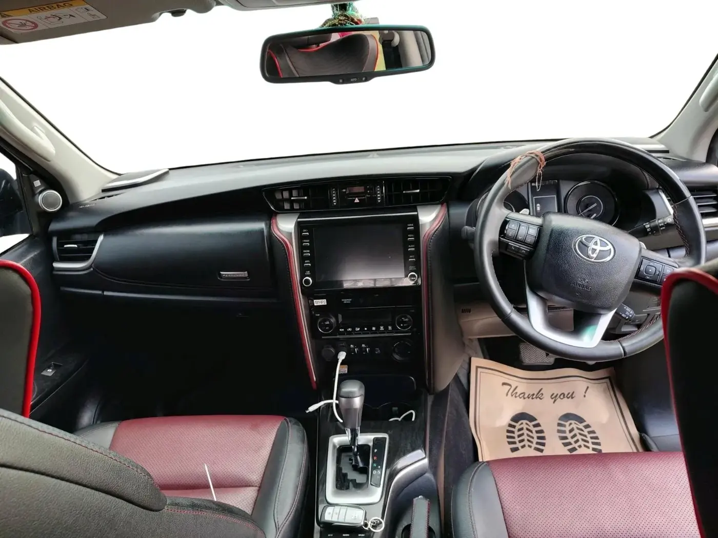 2025 Toyota Fortuner 4X4 AT 2.8 LEGENDER, Diesel, Automatic, 13,867 km, interior