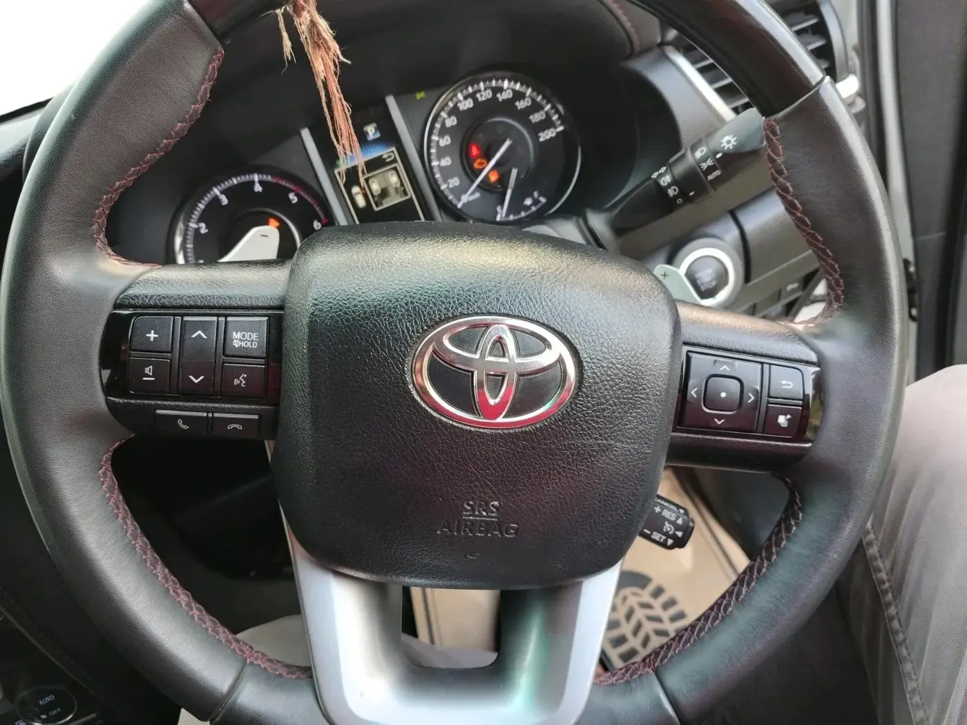 2025 Toyota Fortuner 4X4 AT 2.8 LEGENDER, Diesel, Automatic, 13,867 km, interior