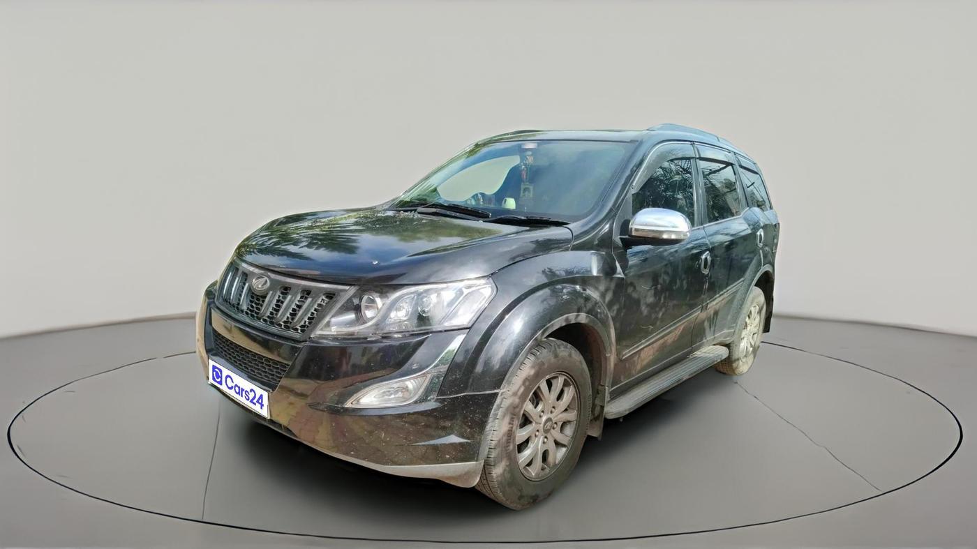 2017 Mahindra XUV500 W10, Diesel, Manual, 1,55,039 km, exterior