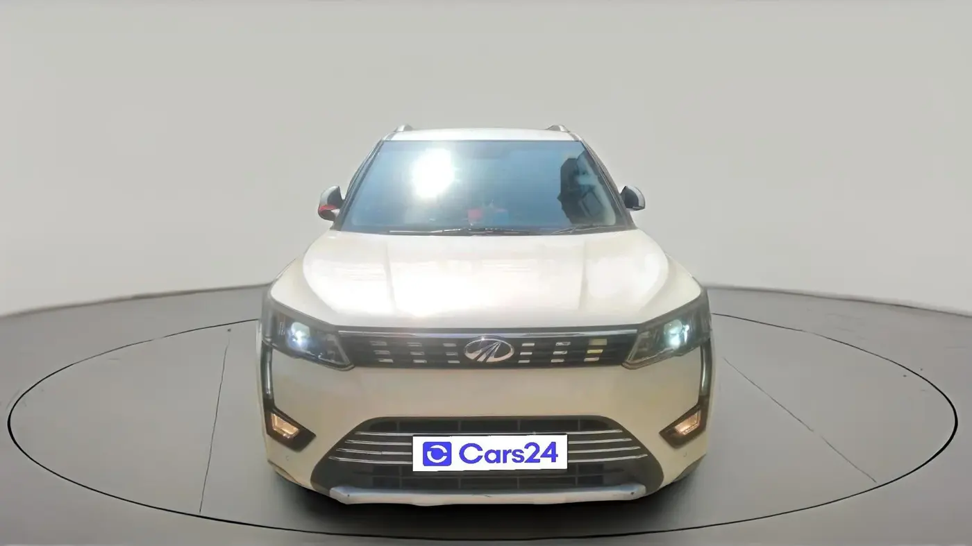 2019 Mahindra XUV300 W8 (O) 1.5 DIESEL AMT, Diesel, Automatic, 86,700 km, exterior