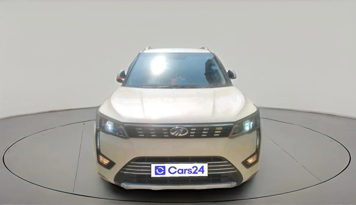 2019 Mahindra XUV300 W8 (O) 1.5 DIESEL AMT, Diesel, Automatic, 84,904 km, exterior