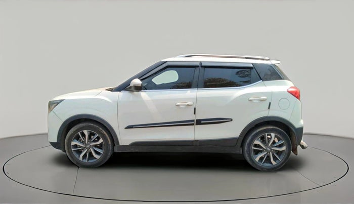 2019 Mahindra XUV300 W8 (O) 1.5 DIESEL AMT, Diesel, Automatic, 84,904 km, exterior