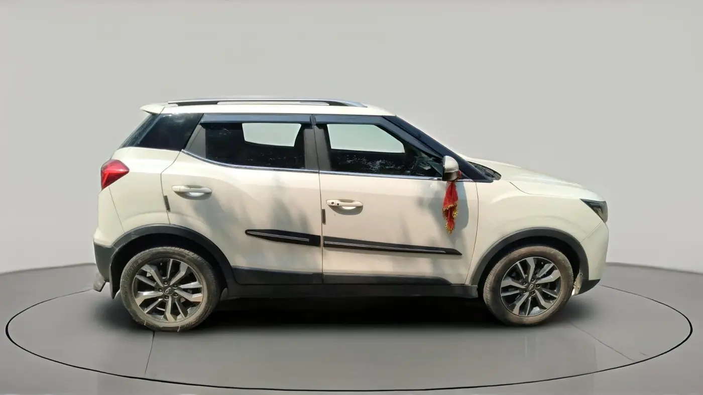 2019 Mahindra XUV300 W8 (O) 1.5 DIESEL AMT, Diesel, Automatic, 86,700 km, exterior