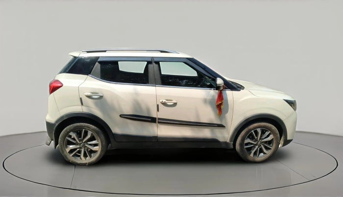 2019 Mahindra XUV300 W8 (O) 1.5 DIESEL AMT, Diesel, Automatic, 84,904 km, exterior