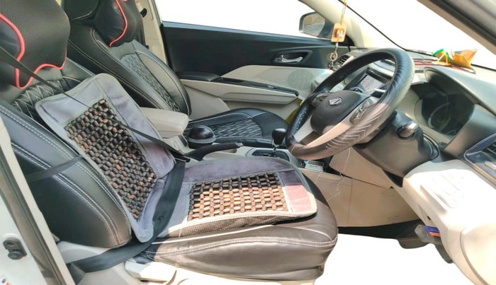 2019 Mahindra XUV300 W8 (O) 1.5 DIESEL AMT, Diesel, Automatic, 84,904 km, interior