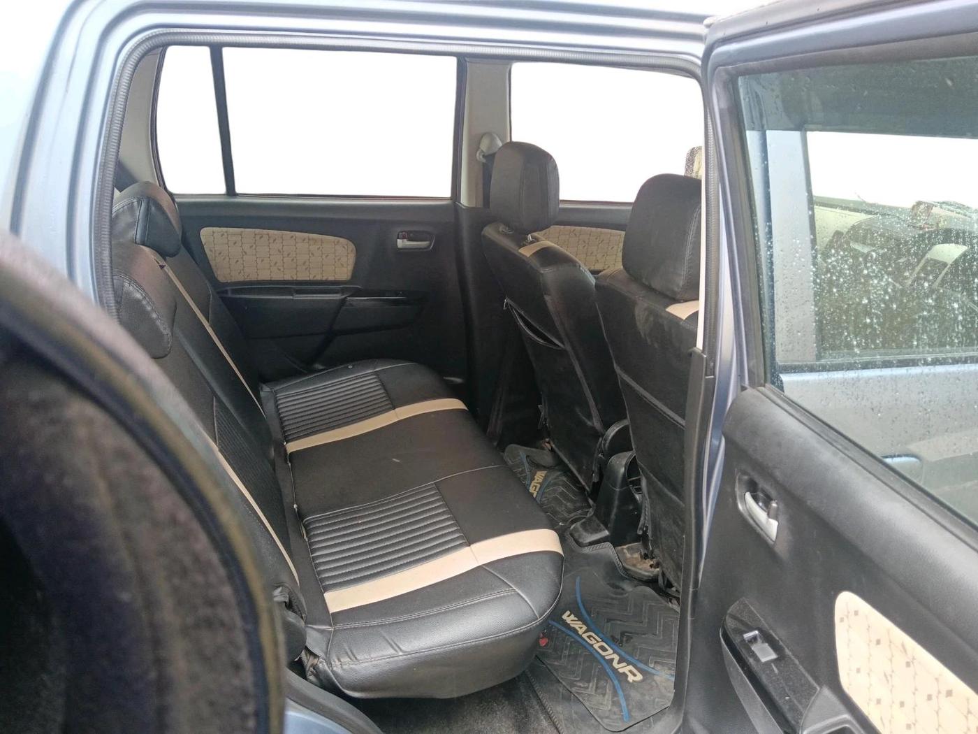 2017 Maruti Wagon R 1.0 VXI, Petrol, Manual, 17,064 km, interior