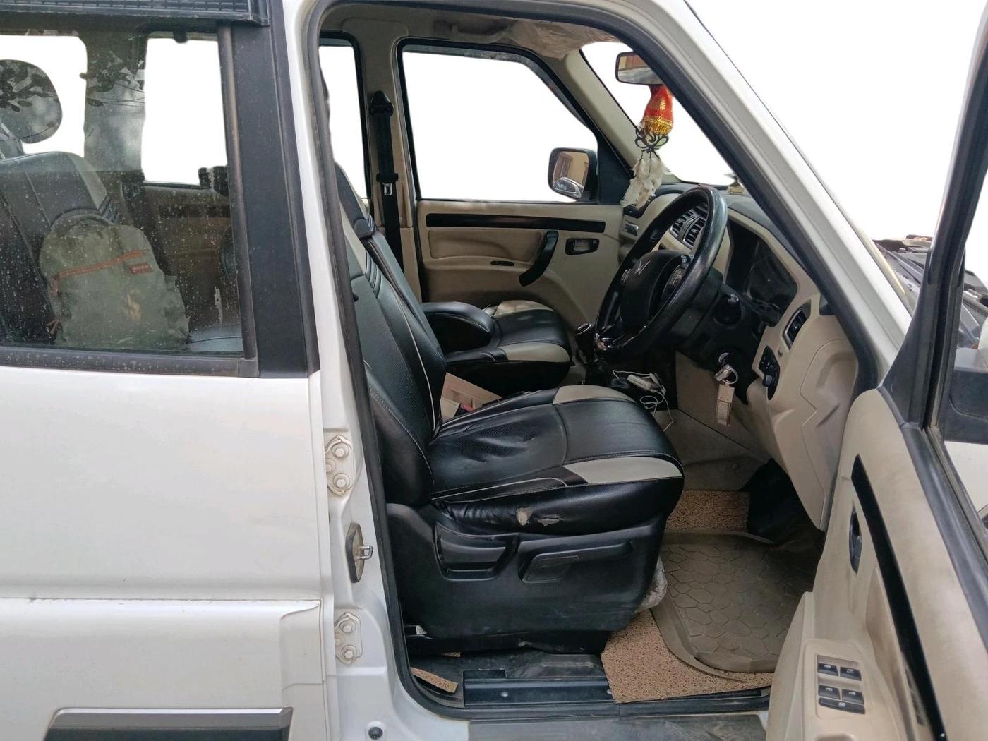 2024 Mahindra SCORPIO CLASSIC S11 7STR, Diesel, Manual, 46,498 km, interior