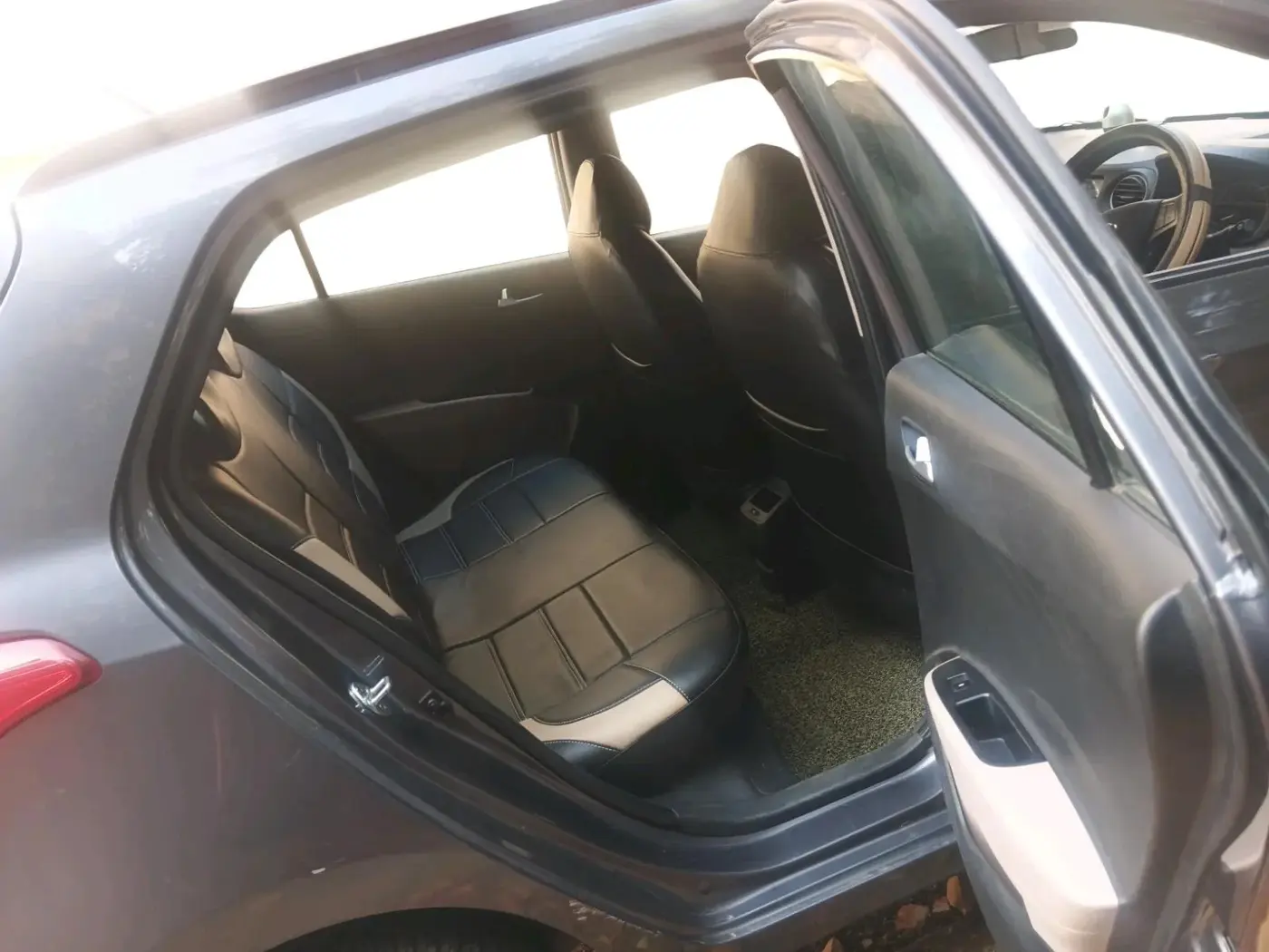 2017 Hyundai Grand i10 SPORTZ (O) 1.2 KAPPA VTVT, Petrol, Manual, 7,824 km, interior