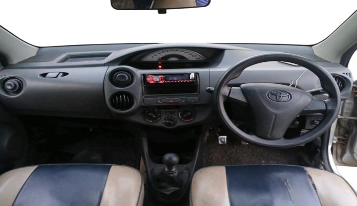 2013 Toyota Etios GD, Diesel, Manual, 1,24,959 km, interior