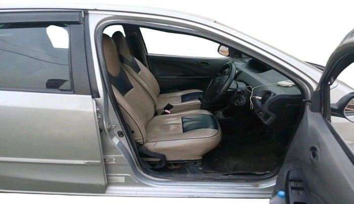 2013 Toyota Etios GD, Diesel, Manual, 1,24,959 km, interior