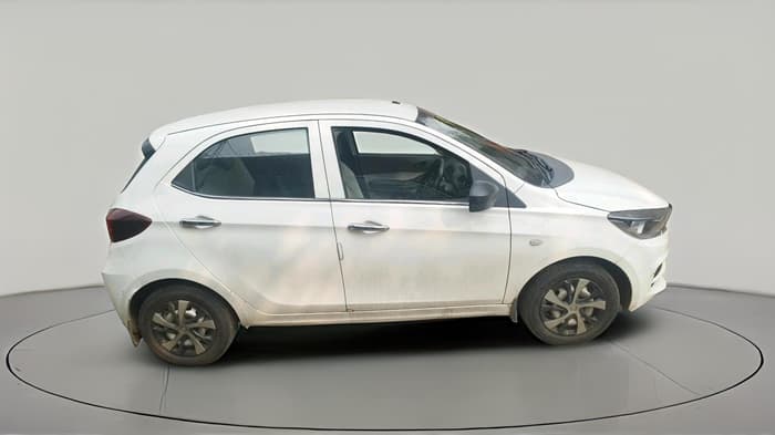 2022 Tata Tiago XE PETROL, Petrol, Manual, 71,971 km, exterior