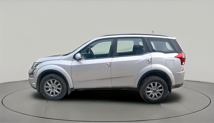 2018 Mahindra XUV500 W11, Diesel, Manual, 1,28,471 km, exterior