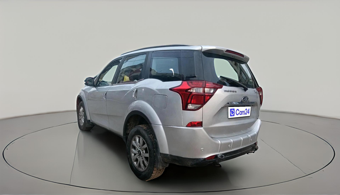 2018 Mahindra XUV500 W11, Diesel, Manual, 1,28,471 km, exterior