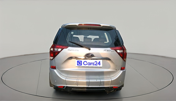 2018 Mahindra XUV500 W11, Diesel, Manual, 1,28,471 km, exterior